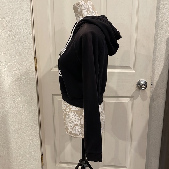 Very Nice Adidas Youth Hooded Black Pullover Sweatshirt, Unisex. - Picture 2 of 7